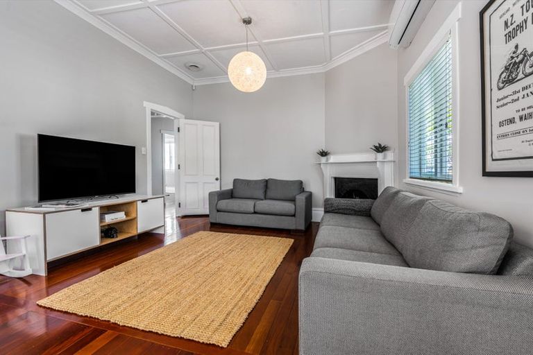 Photo of property in 1/2 Tennyson Street, Northcote Point, Auckland, 0627