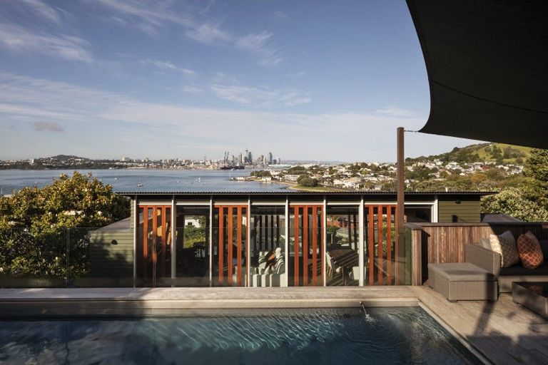 Photo of property in 19 Jubilee Avenue, Devonport, Auckland, 0624