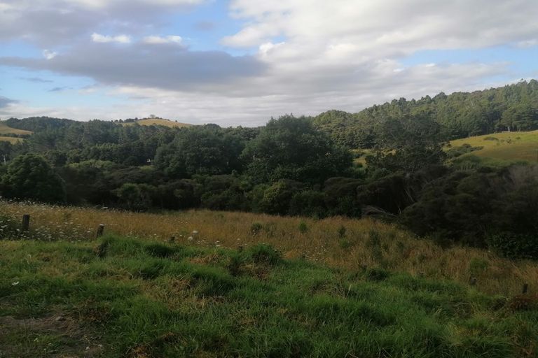 Photo of property in 521 Valley Road, Kaiwaka, 0573