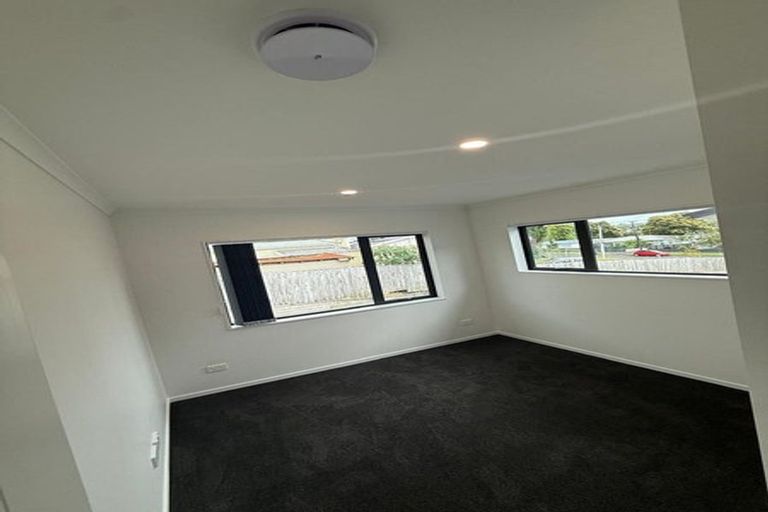Photo of property in 16 Christmas Road, Manurewa, Auckland, 2102