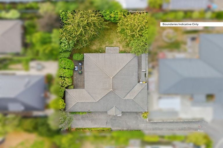 Photo of property in 17 Sutton Place, Dallington, Christchurch, 8061