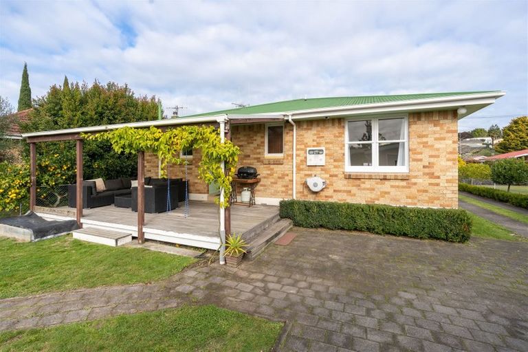 Photo of property in 8 Aurora Terrace, Hillcrest, Hamilton, 3216