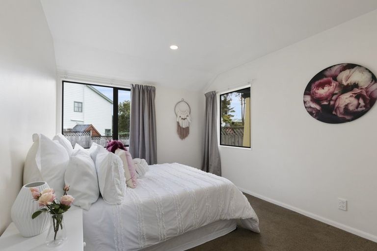 Photo of property in 21b Manuka Street, Stokes Valley, Lower Hutt, 5019