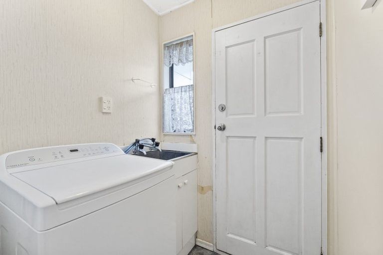 Photo of property in 113a Ryder Crescent, Levin, 5510