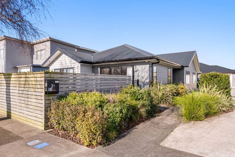 Photo of property in 21 Rimutaka Street, Trentham, Upper Hutt, 5018