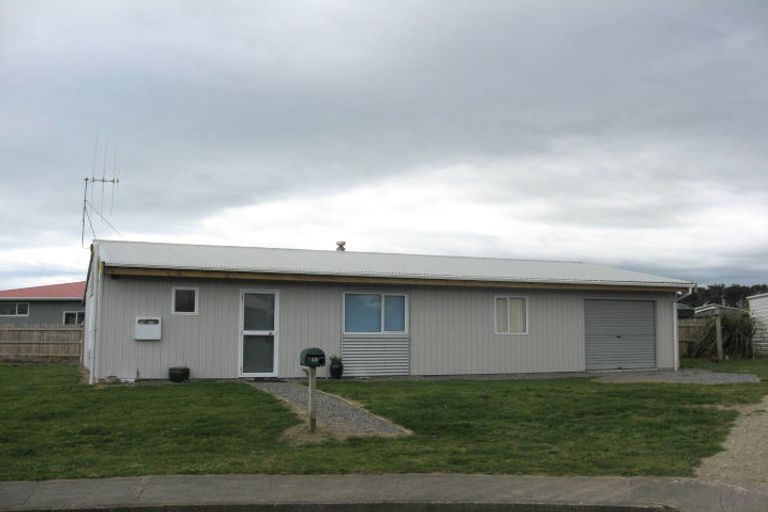 Photo of property in 10 Matakane Street, Waitarere Beach, Levin, 5510