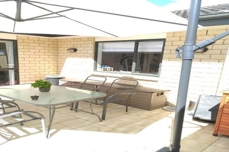 Photo of property in 22 Ranchod Terrace, Pukekohe, 2120