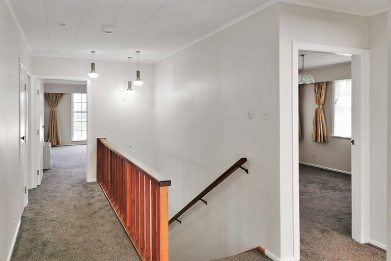 Photo of property in 24 Cypress Drive, Maungaraki, Lower Hutt, 5010