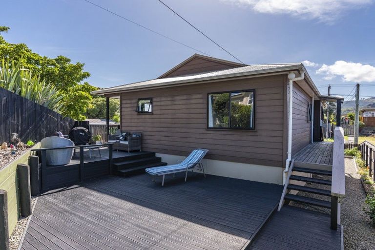 Photo of property in 8 Dale Road, Raumati South, Paraparaumu, 5032