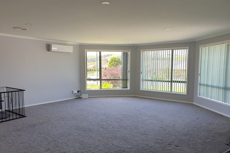 Photo of property in 2 Te Kauri Place, Helensville, 0800