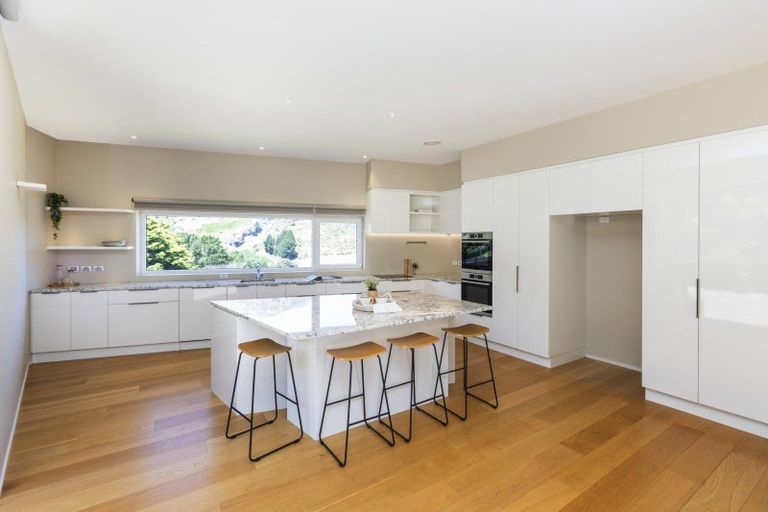 Photo of property in 2 Hyllton Heights, Lyttelton, 8082