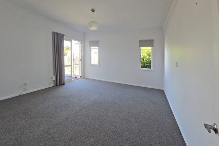 Photo of property in 17 Anzac Avenue, Onekawa, Napier, 4110