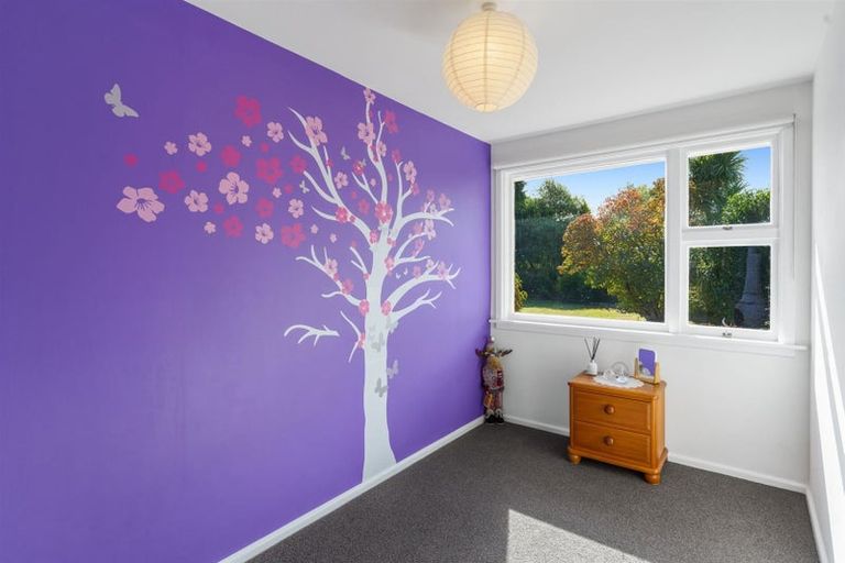Photo of property in 16 Adams Place, Woolston, Christchurch, 8023
