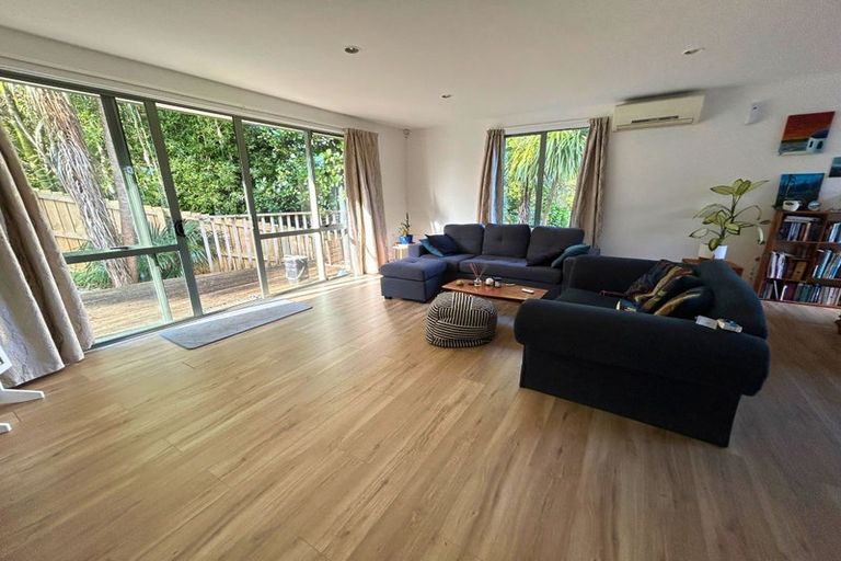 Photo of property in 13b Miriam Corban Heights, Henderson, Auckland, 0612