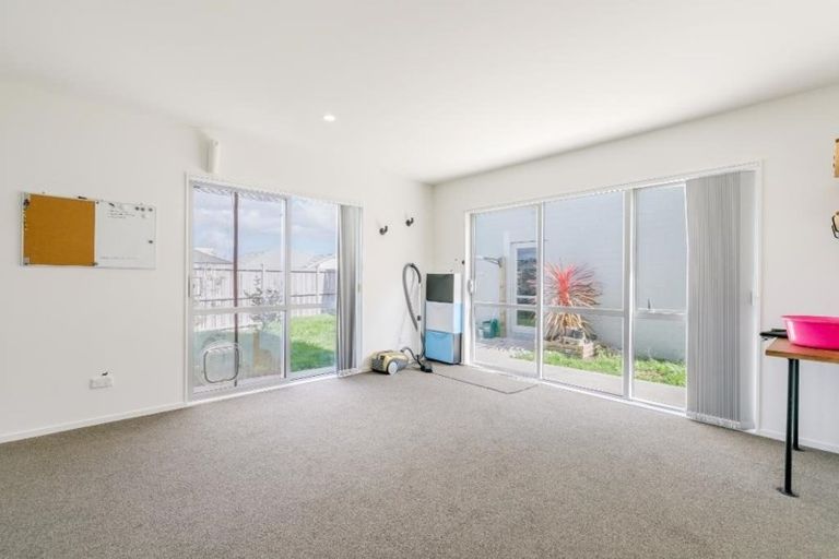 Photo of property in 1/26 Hollowout Street, Takanini, 2112