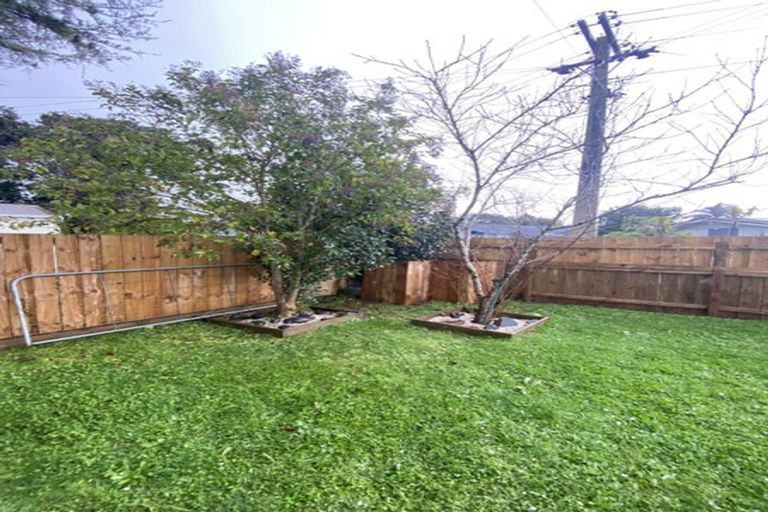 Photo of property in 1/56 Greenhaven Avenue, Opaheke, Papakura, 2113