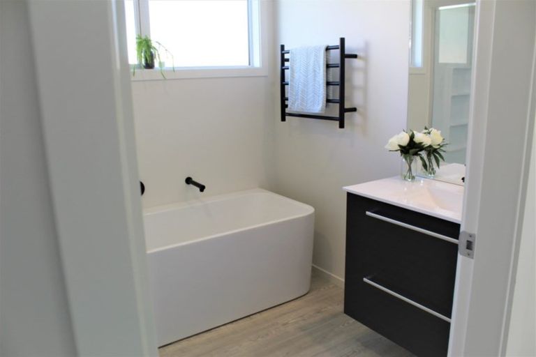 Photo of property in 51 Awataha Crescent, Pyes Pa, Tauranga, 3110