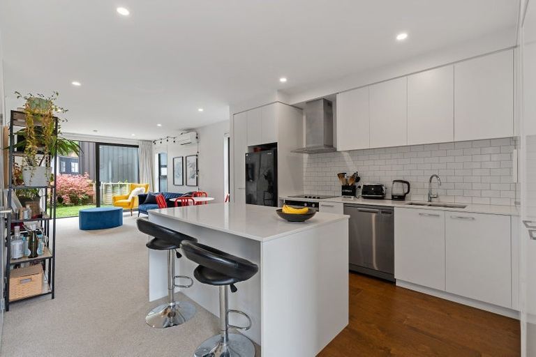 Photo of property in 35 Rua Kai Way, Brooklyn, Wellington, 6021