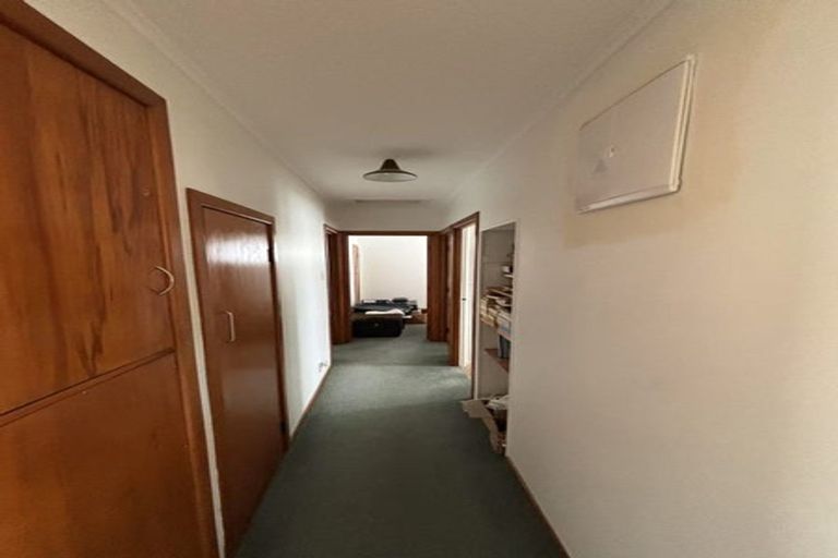 Photo of property in 6 Hereford Street, Te Atatu Peninsula, Auckland, 0610