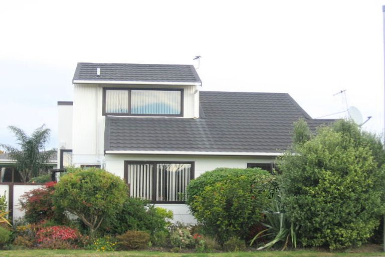 Photo of property in 18 Auckland Road, Greenmeadows, Napier, 4112