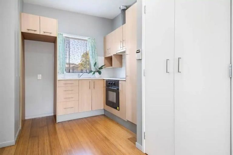 Photo of property in 1b Corin Avenue, Manurewa, Auckland, 2102