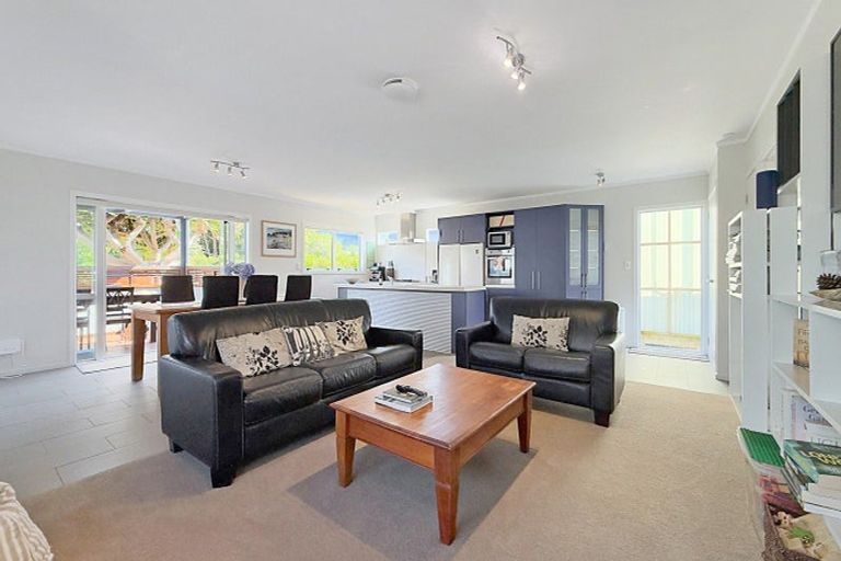 Photo of property in 25 Whiritoa Beach Road, Whiritoa, Whangamata, 3691