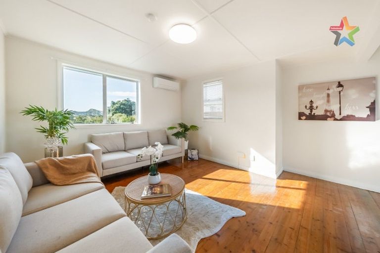 Photo of property in 24 Opapa Street, Titahi Bay, Porirua, 5022