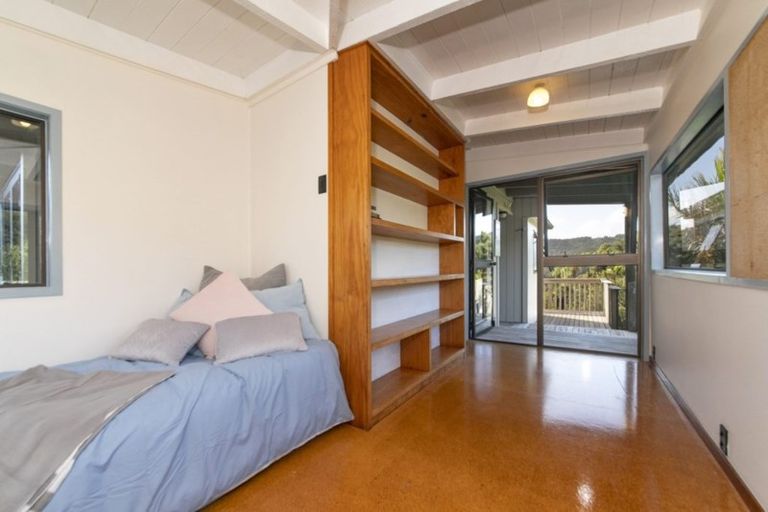 Photo of property in 140 Lone Kauri Road, Karekare, New Lynn, 0772