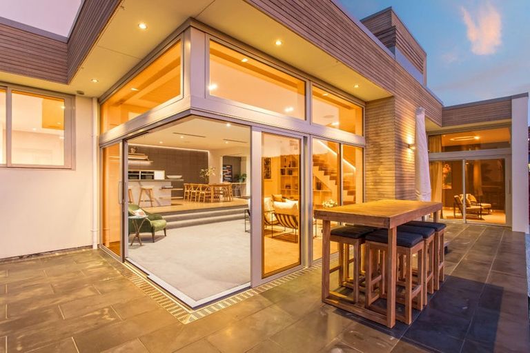 Photo of property in 6 Gazelle Lane, Redcliffs, Christchurch, 8081