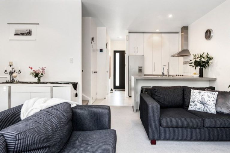 Photo of property in 12/11 The Avenue, Albany, Auckland, 0632