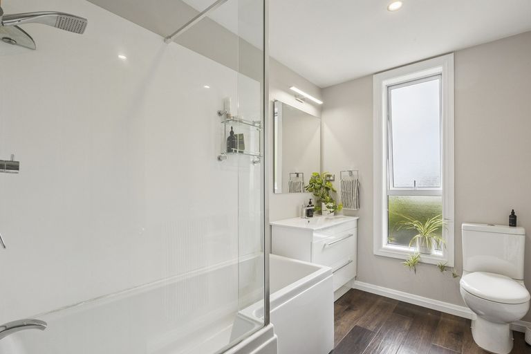 Photo of property in 153 Victoria Road, Saint Clair, Dunedin, 9012