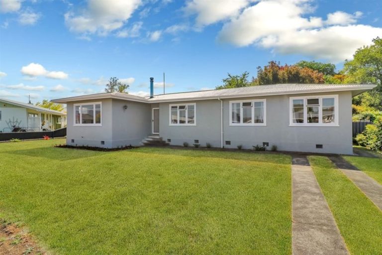 Photo of property in 75 Gordon Street, Dannevirke, 4930