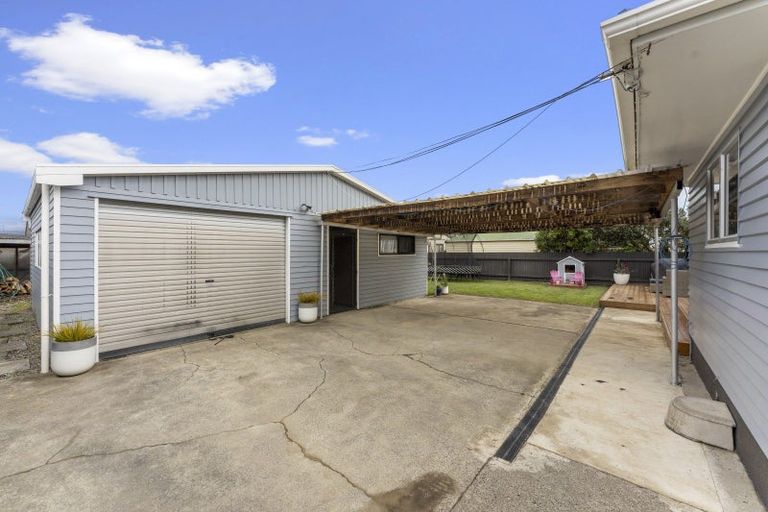 Photo of property in 12 Pembroke Street, Highbury, Palmerston North, 4412