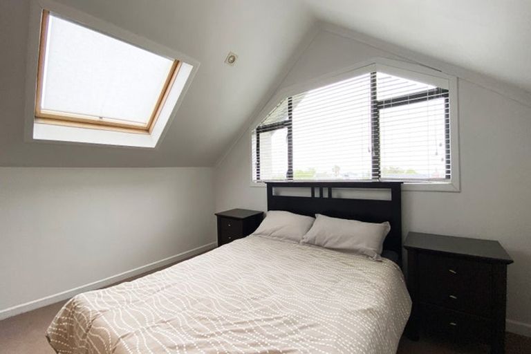 Photo of property in 1/1 Paparoa Road, Cockle Bay, Auckland, 2014