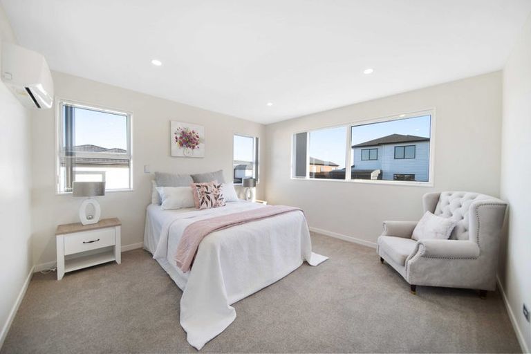 Photo of property in 14 Frazen Avenue, Papakura, 2110