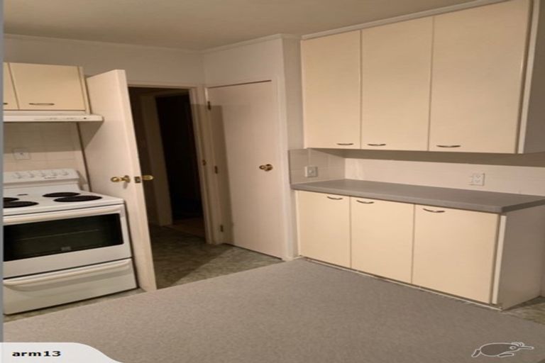 Photo of property in 1/34 Darren Crescent, Half Moon Bay, Auckland, 2012