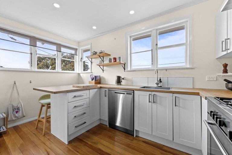 Photo of property in 36 Hukatai Street, Elsdon, Porirua, 5022