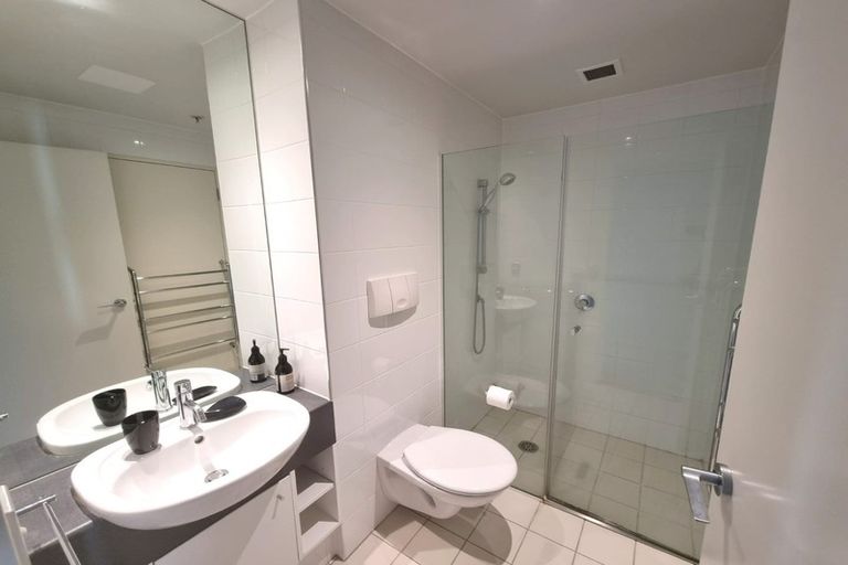 Photo of property in Sanctum Apartment, 10 Ebor Street, Te Aro, Wellington, 6011