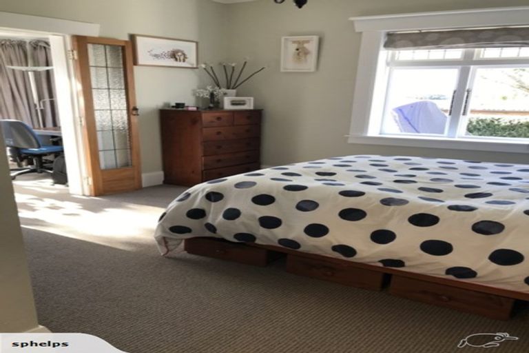 Photo of property in 9 Walsh Road, Westown, New Plymouth, 4310