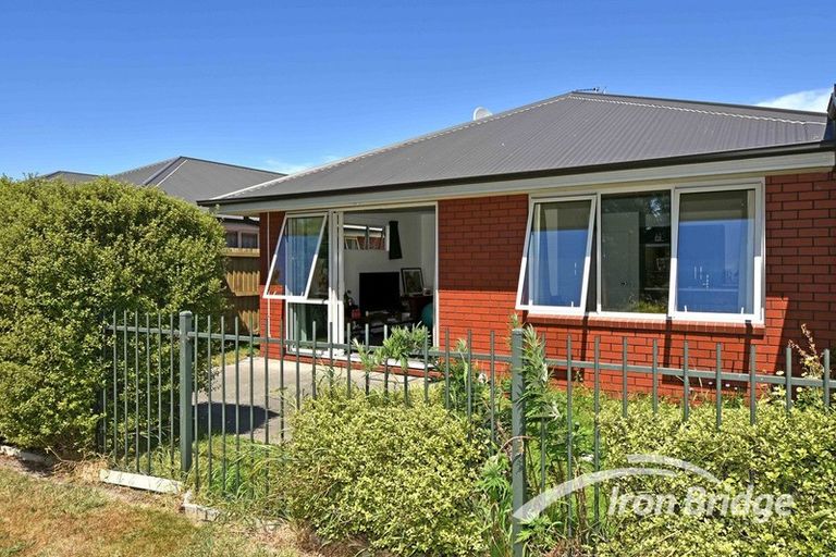 Photo of property in 18a Date Crescent, Aidanfield, Christchurch, 8025