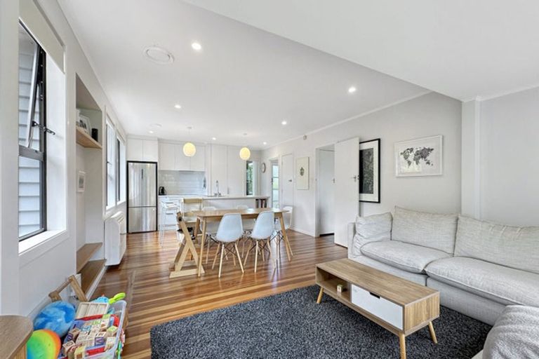 Photo of property in 23 Sloane Street, Glen Innes, Auckland, 1072