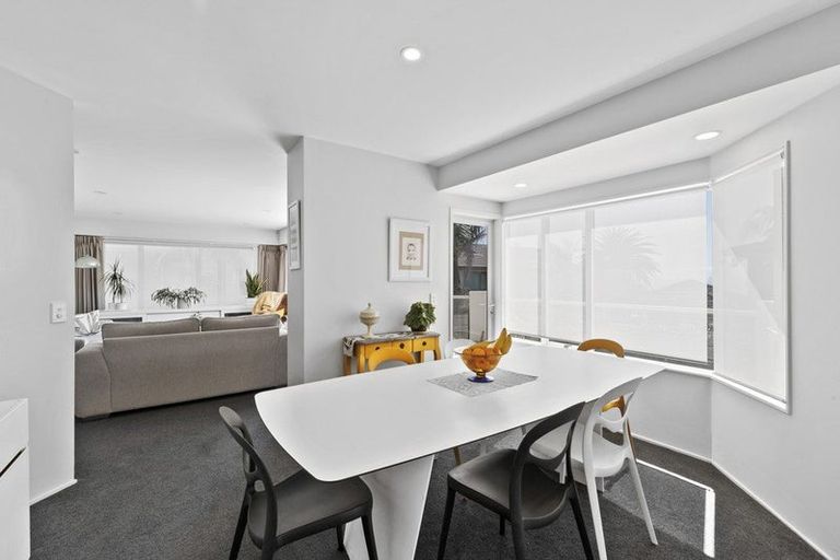 Photo of property in 5a Craig Road, Milford, Auckland, 0620