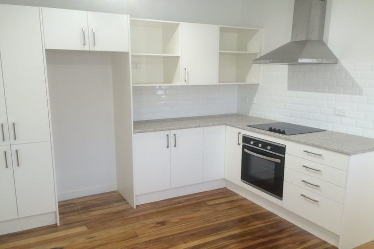 Photo of property in 1 Waterfront Road, Mangere Bridge, Auckland, 2022