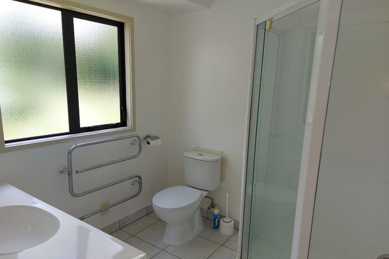 Photo of property in 70a Kirton Drive, Riverstone Terraces, Upper Hutt, 5018