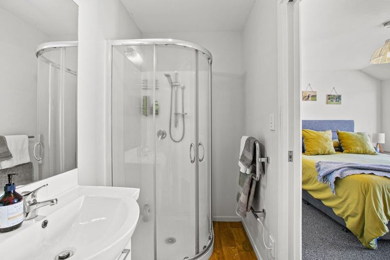 Photo of property in 15a Frederick Place, Whalers Gate, New Plymouth, 4310