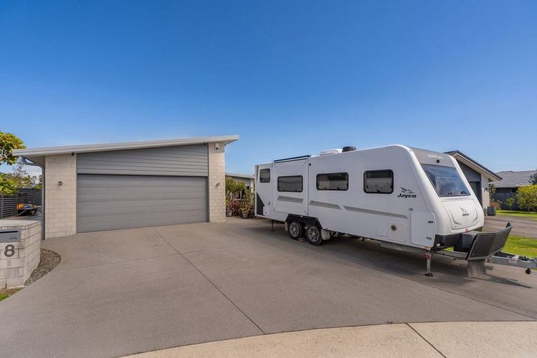 Photo of property in 18 Roseberry Place, Whitianga, 3510
