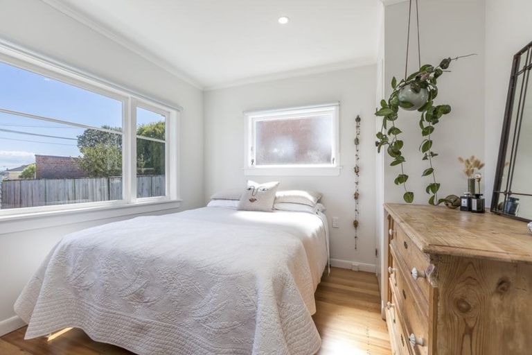 Photo of property in 1/10 Coronation Street, Belmont, Auckland, 0622