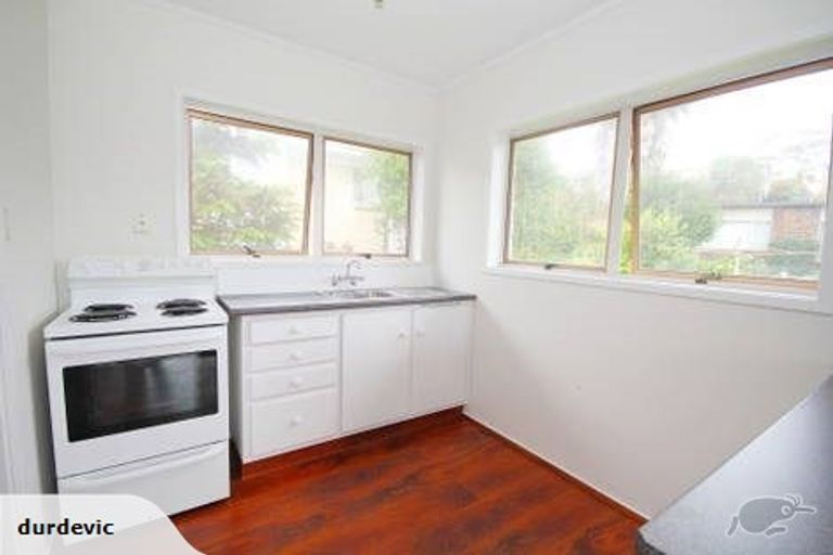 Photo of property in 2/61 Chartwell Avenue, Glenfield, Auckland, 0629