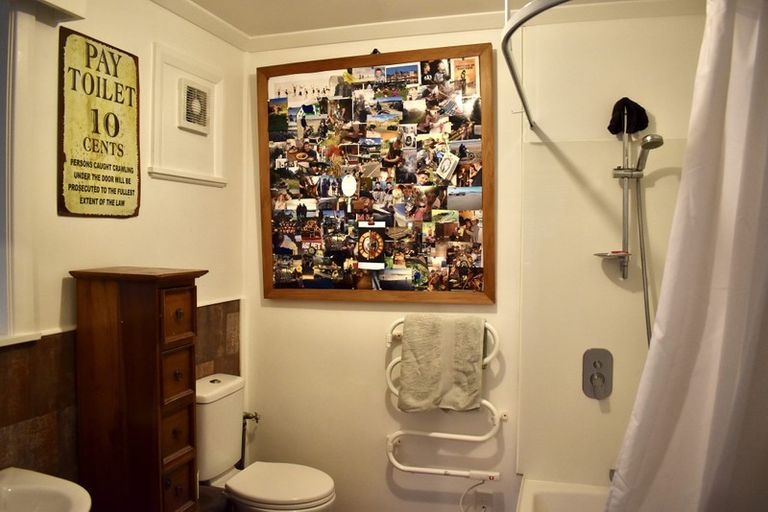 Photo of property in 22 Mahoe Street, Otaki Beach, Otaki, 5512