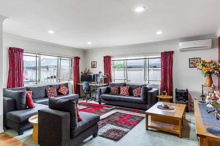 Photo of property in 2/83 Victoria Road, Papatoetoe, Auckland, 2025